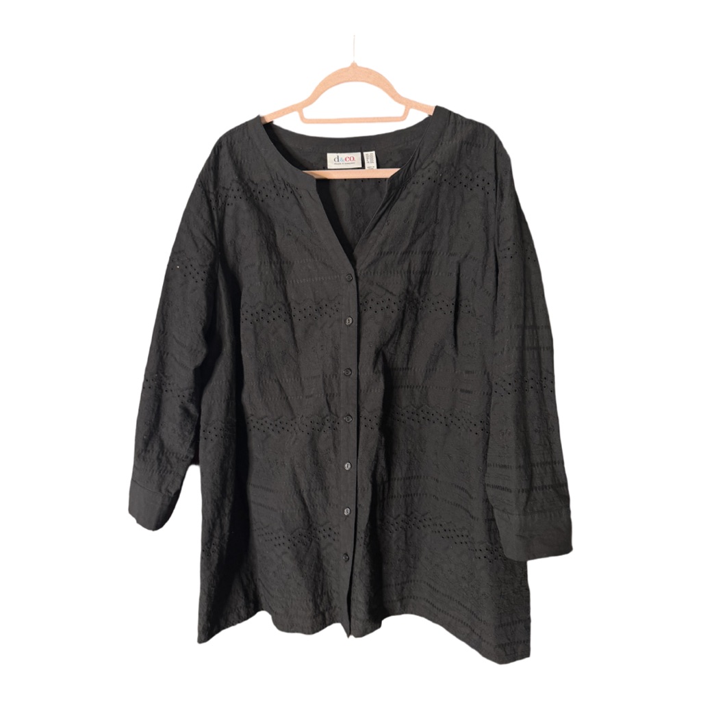 #26 Denim & Company Black Top